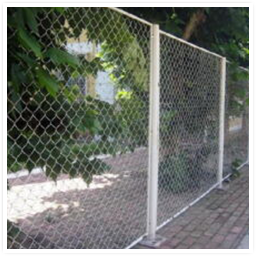 西安街道勾花护栏网案例